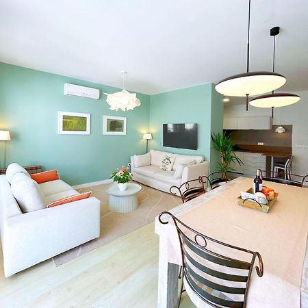 Abbott Apartment - 1 Min From The Beach - 100M2 - Sleeps 8 シッチェス エクステリア 写真