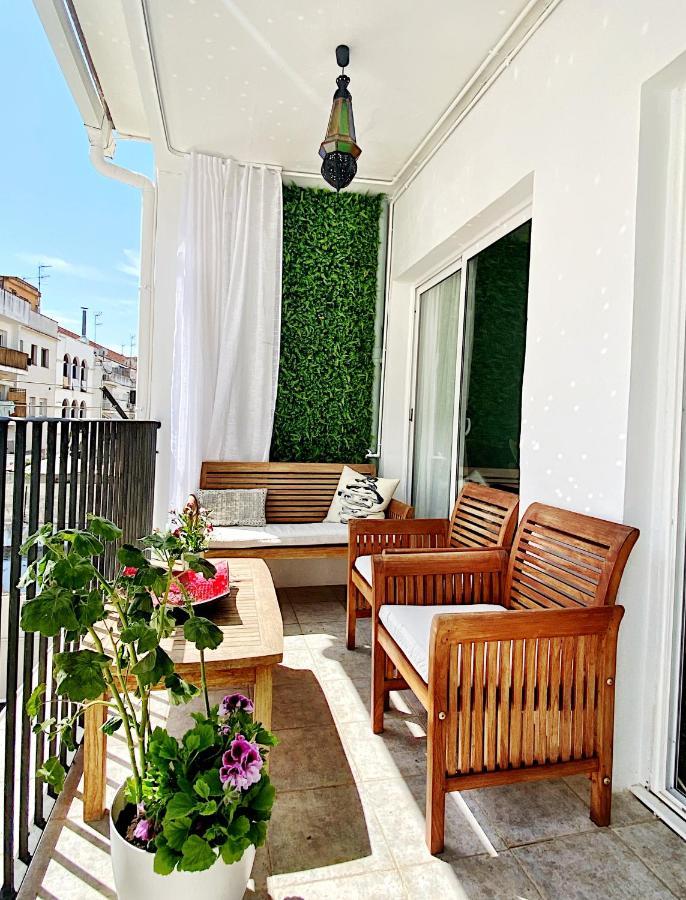 Abbott Apartment - 1 Min From The Beach - 100M2 - Sleeps 8 シッチェス エクステリア 写真