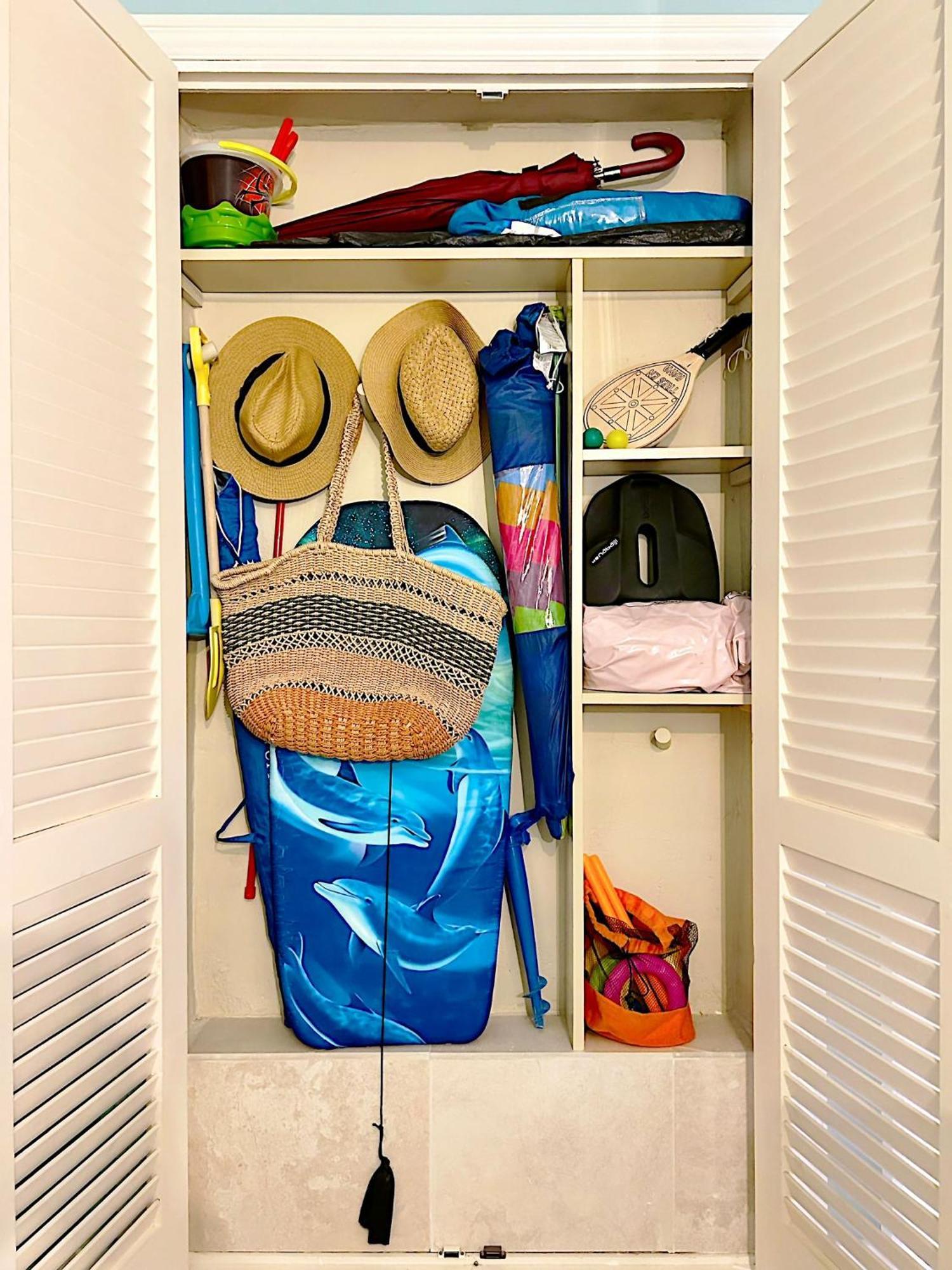 Abbott Apartment - 1 Min From The Beach - 100M2 - Sleeps 8 シッチェス エクステリア 写真
